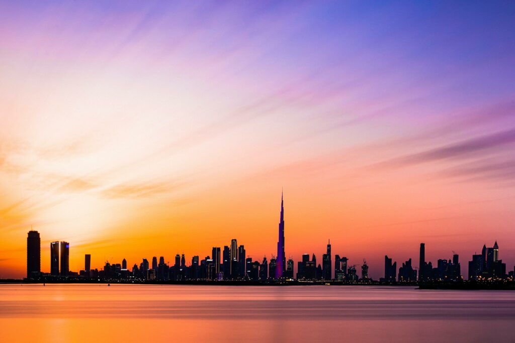 projet immobilier à Dubaï : cliché panoramique au crépuscule