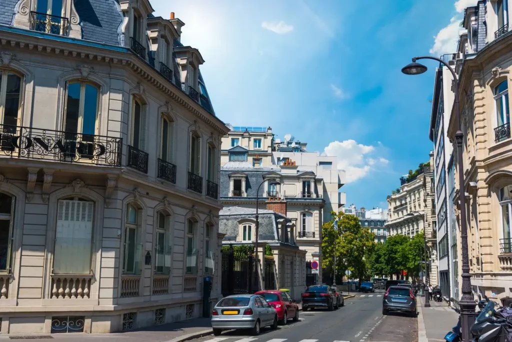 Vue recadrée de la ville la moins chère de France montrant où acheter le moins cher en France pour les investisseurs