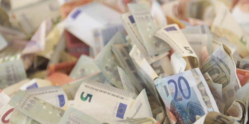 Billets de banque épargnés